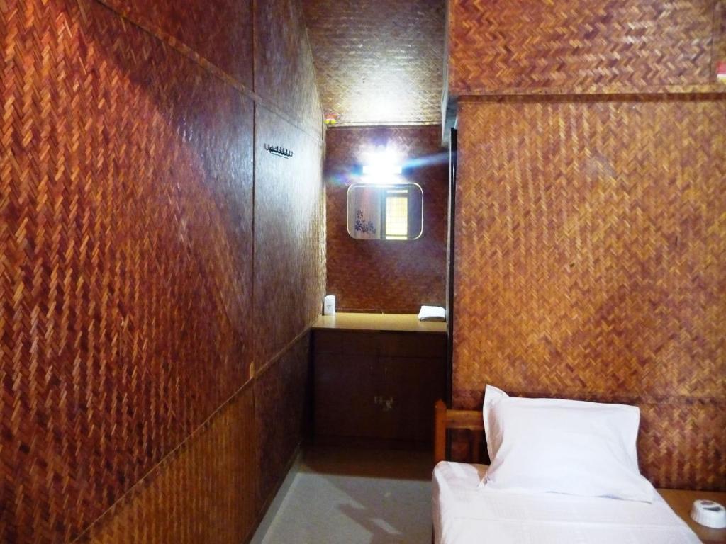 ורקלה Savithri Inn Bamboo Cottages & Resorts מראה חיצוני תמונה