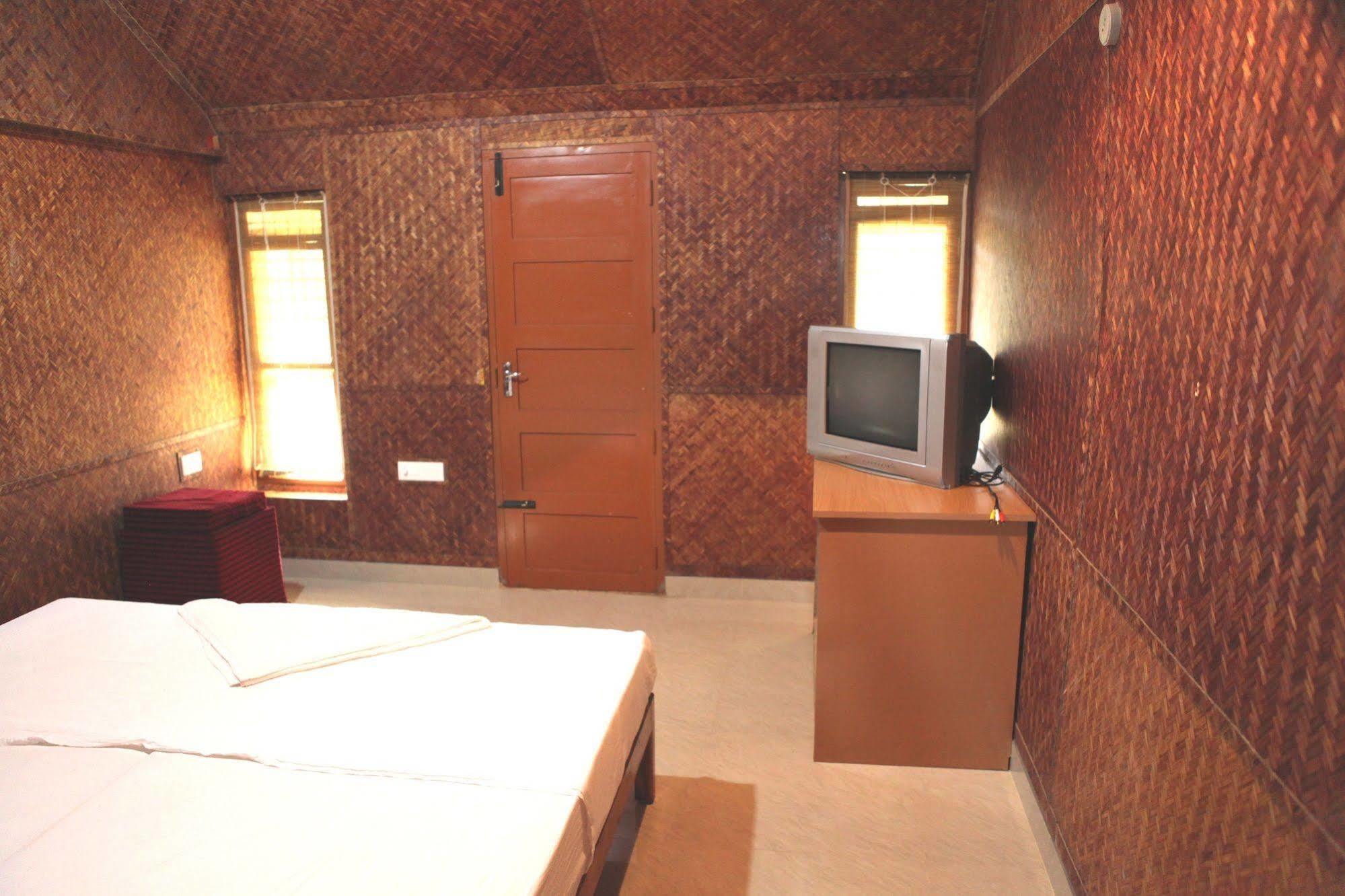 ורקלה Savithri Inn Bamboo Cottages & Resorts מראה חיצוני תמונה
