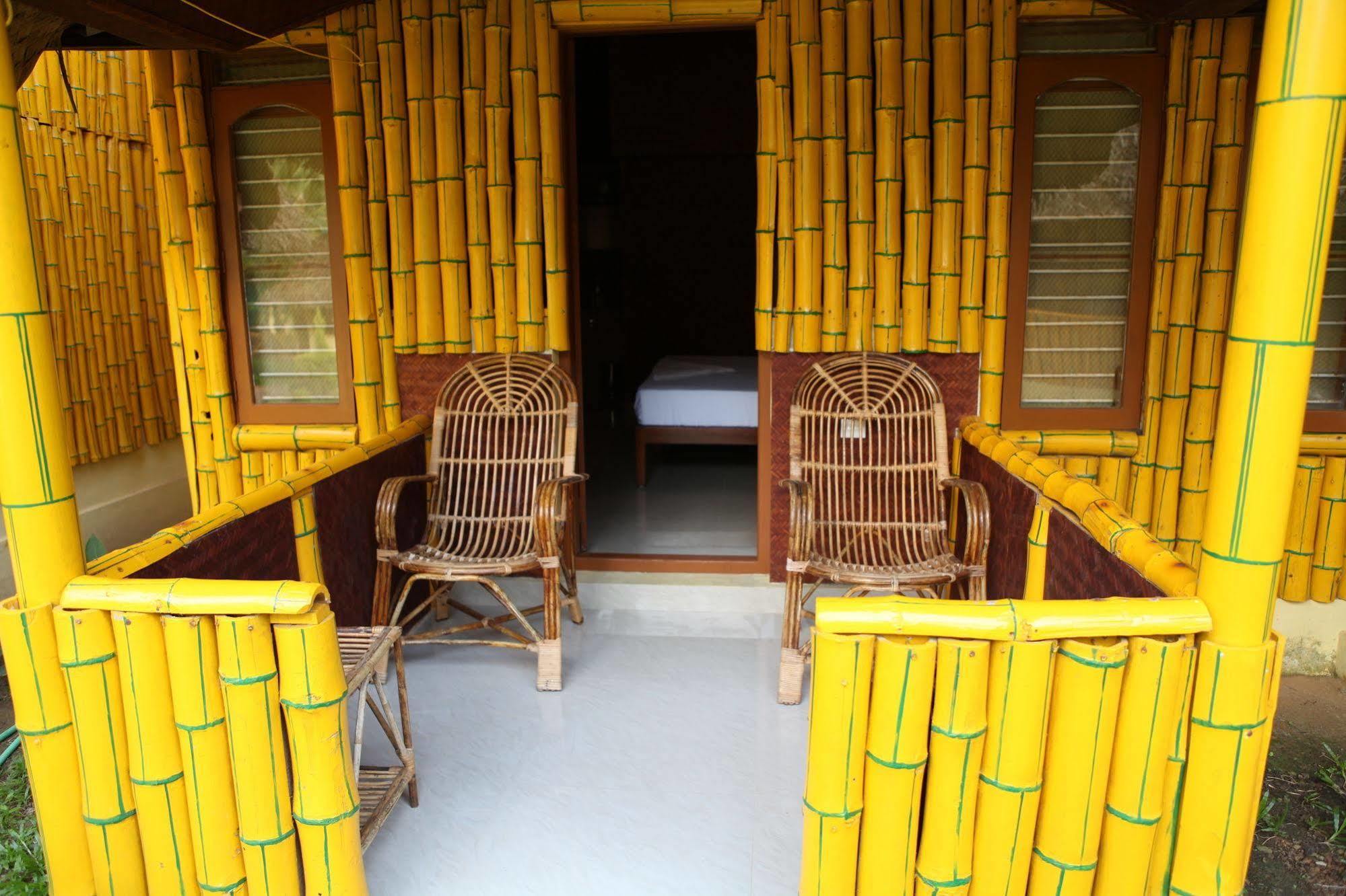 ורקלה Savithri Inn Bamboo Cottages & Resorts מראה חיצוני תמונה